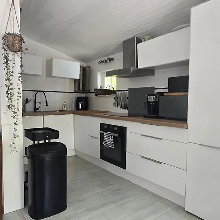 Maison Avec Piscine Proche Ocean Holiday home *