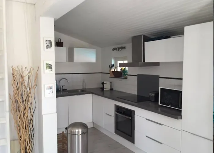 Maison Avec Piscine Proche Ocean 度假居 *